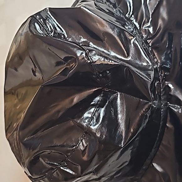 NWOT Woman Black patent bucket hat. - Picture 3 of 6